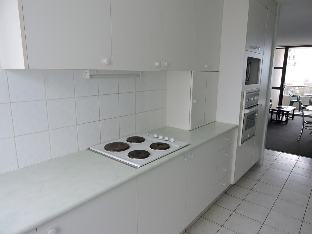 President Holiday Apartments - Absolute Beachfront Gold Coast Dış mekan fotoğraf