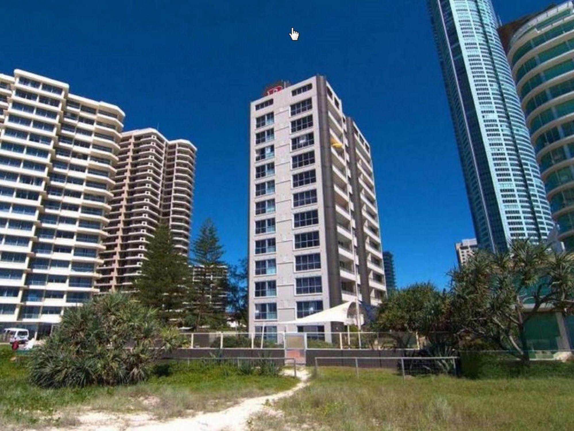 President Holiday Apartments - Absolute Beachfront Gold Coast Dış mekan fotoğraf