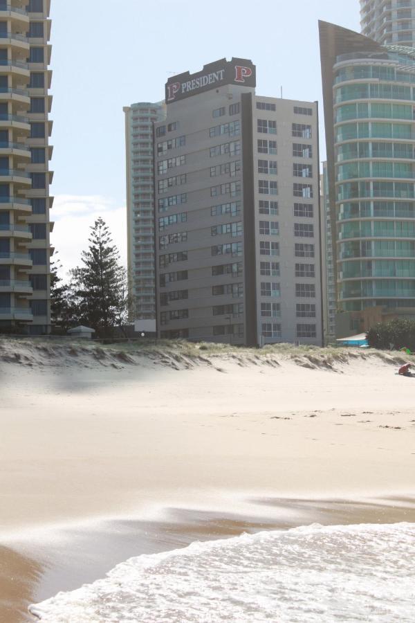President Holiday Apartments - Absolute Beachfront Gold Coast Dış mekan fotoğraf